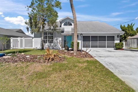 House in Palm Coast, Florida 3 bedrooms, 240.99 sq.m. № 1591364 - photo 5
