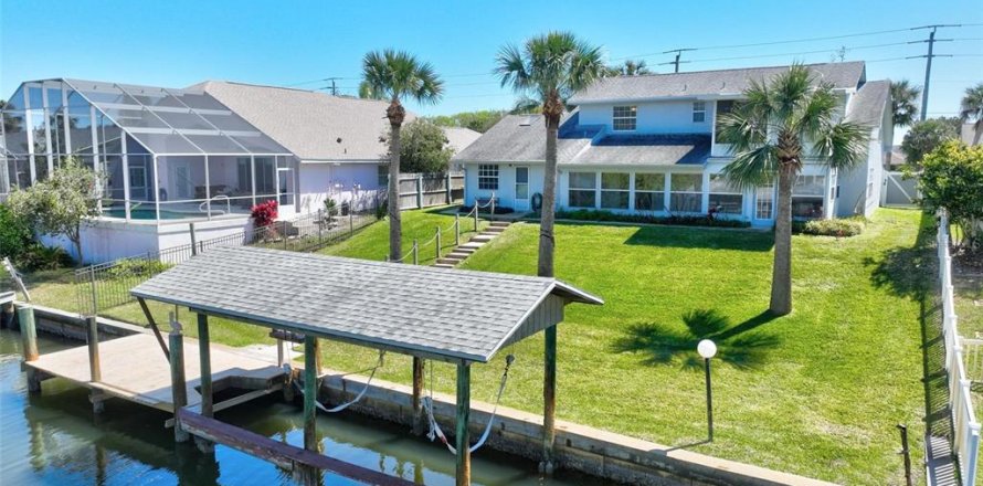 House in Palm Coast, Florida 3 bedrooms, 240.99 sq.m. № 1591364