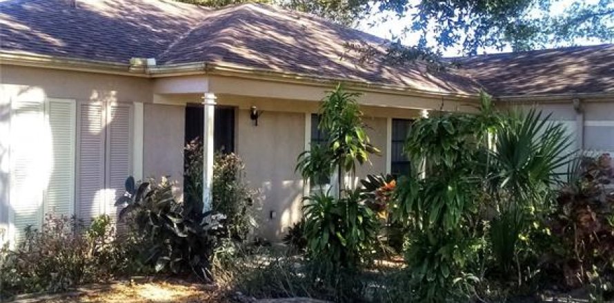 House in Orlando, Florida 3 bedrooms, 154.5 sq.m. № 1802403