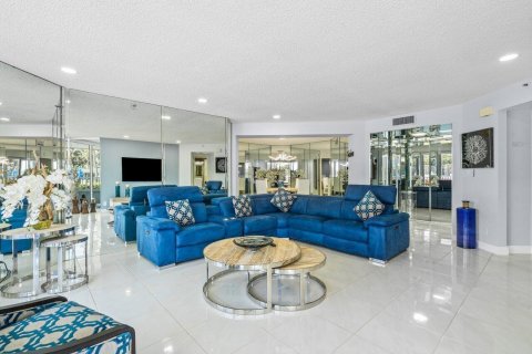 Condo in Riviera Beach, Florida, 2 bedrooms  № 2251506 - photo 9