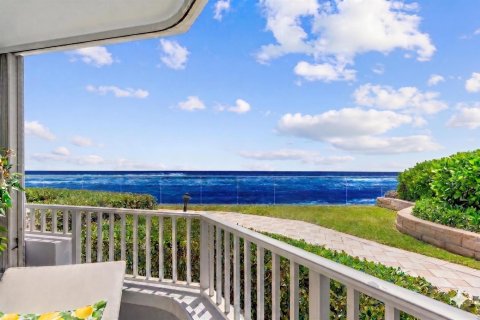 Condo in Riviera Beach, Florida, 2 bedrooms  № 2251506 - photo 2