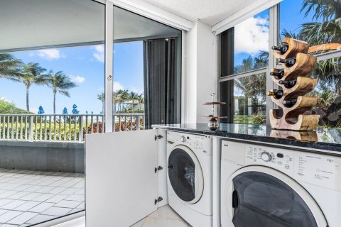 Condo in Riviera Beach, Florida, 2 bedrooms  № 2251506 - photo 16