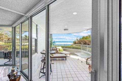 Condo in Riviera Beach, Florida, 2 bedrooms  № 2251506 - photo 4