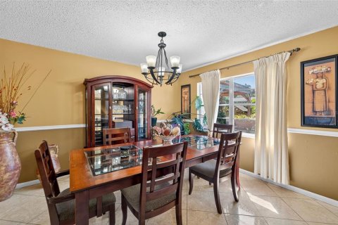House in Lakeland, Florida 3 bedrooms, 180.32 sq.m. № 2236109 - photo 14