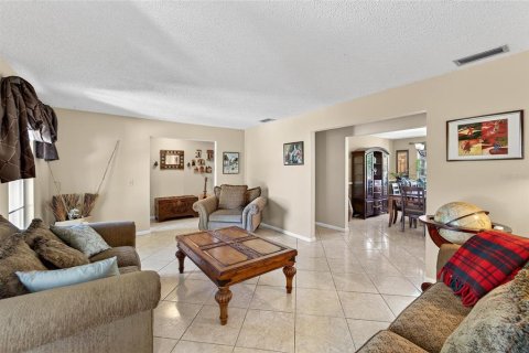 House in Lakeland, Florida 3 bedrooms, 180.32 sq.m. № 2236109 - photo 6