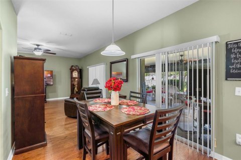 Casa en venta en Mount Dora, Florida, 4 dormitorios, 229.84 m2 № 1885098 - foto 19