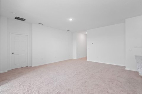Casa en venta en Haines City, Florida, 4 dormitorios, 168.99 m2 № 2234932 - foto 2