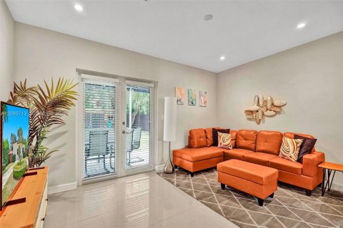 Villa ou maison à louer à South Miami, Floride: 3 chambres, 127.18 m2 № 2385051 - photo 17