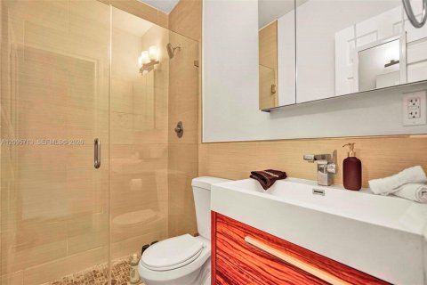 Villa ou maison à louer à South Miami, Floride: 3 chambres, 127.18 m2 № 2385051 - photo 19