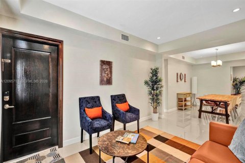 Villa ou maison à louer à South Miami, Floride: 3 chambres, 127.18 m2 № 2385051 - photo 5