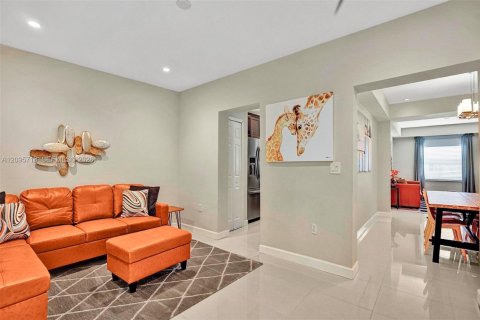 Villa ou maison à louer à South Miami, Floride: 3 chambres, 127.18 m2 № 2385051 - photo 14