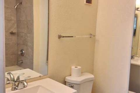 Condo in Orlando, Florida, 1 bedroom  № 1449777 - photo 18