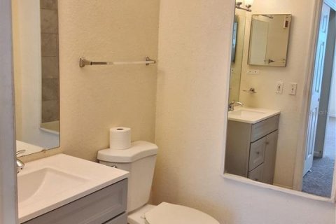 Condo in Orlando, Florida, 1 bedroom  № 1449777 - photo 19
