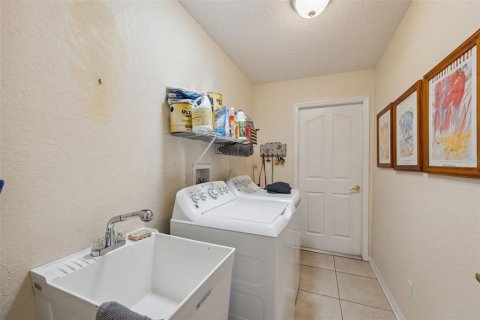 Casa en venta en Spring Hill, Florida, 3 dormitorios, 181.62 m2 № 1778051 - foto 25
