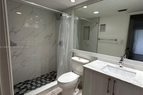 Снять в аренду кондоминиум в Майами, Флорида 2 спальни, 97.55м2, № 2005882 - фото 11