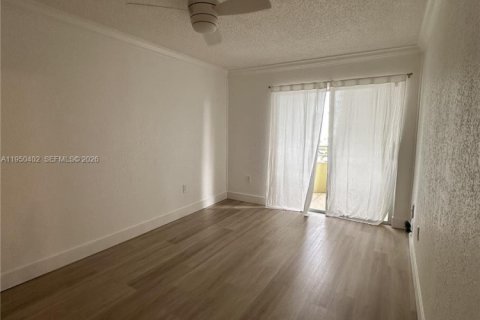 Снять в аренду кондоминиум в Майами, Флорида 2 спальни, 97.55м2, № 2005882 - фото 2