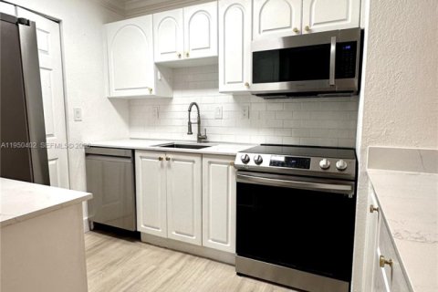 Кондоминиум с 2 спальнями в Майами, Флорида № 2005882