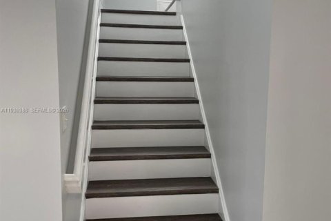 Villa ou maison à louer à Miramar, Floride: 4 chambres, 210.24 m2 № 1997657 - photo 6