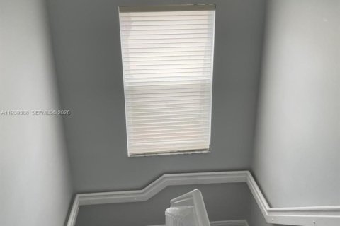 Villa ou maison à louer à Miramar, Floride: 4 chambres, 210.24 m2 № 1997657 - photo 7