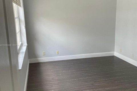 Villa ou maison à louer à Miramar, Floride: 4 chambres, 210.24 m2 № 1997657 - photo 26