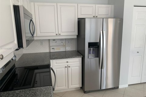 Villa ou maison à louer à Miramar, Floride: 4 chambres, 210.24 m2 № 1997657 - photo 15