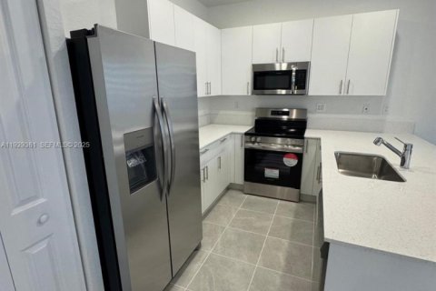 Touwnhouse à louer à Homestead, Floride: 3 chambres № 1987622 - photo 9