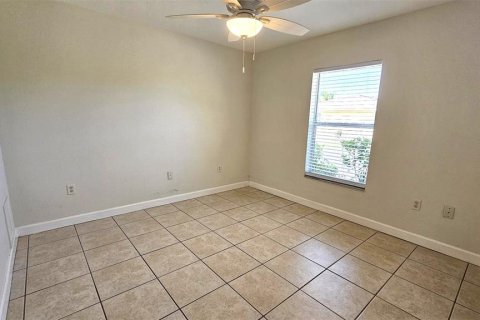 Condo in Rotonda, Florida, 2 bedrooms  № 2103569 - photo 16