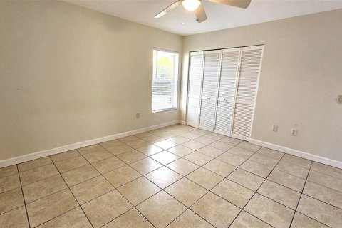 Condo in Rotonda, Florida, 2 bedrooms  № 2103569 - photo 14