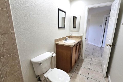 Condo in Rotonda, Florida, 2 bedrooms  № 2103569 - photo 20
