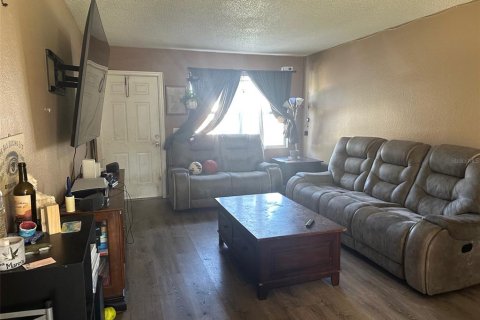 Villa ou maison à vendre à Port Charlotte, Floride: 3 chambres, 93.27 m2 № 2234750 - photo 3