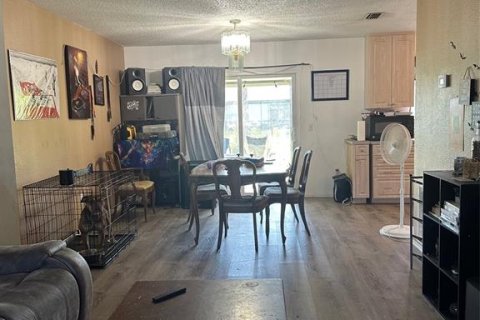 Villa ou maison à vendre à Port Charlotte, Floride: 3 chambres, 93.27 m2 № 2234750 - photo 2