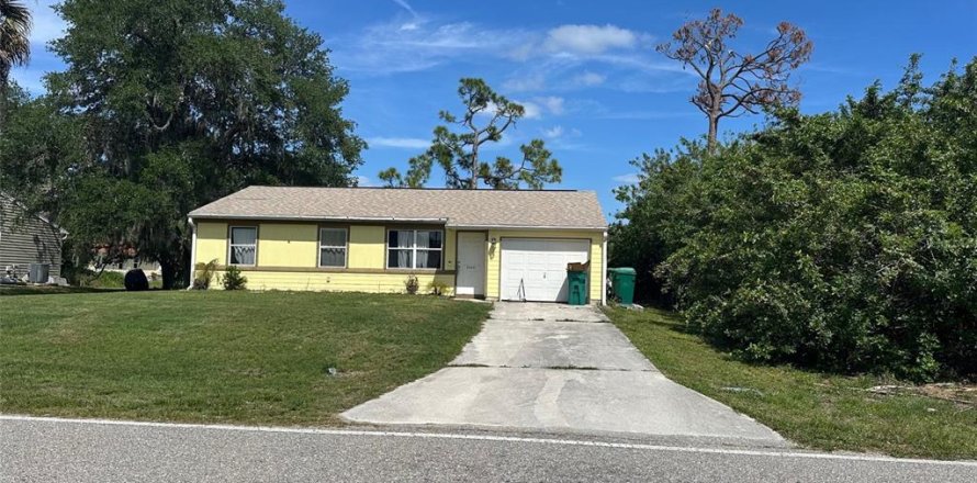 Villa ou maison à Port Charlotte, Floride 3 chambres, 93.27 m2 № 2234750