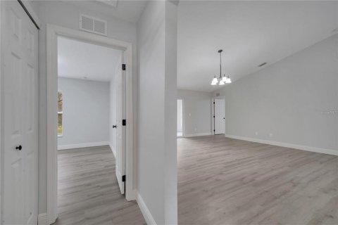 Casa en alquiler en Palm Bay, Florida, 3 dormitorios, 130.99 m2 № 1903241 - foto 22