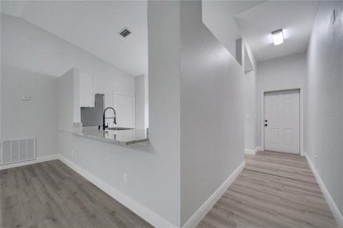 Casa en alquiler en Palm Bay, Florida, 3 dormitorios, 130.99 m2 № 1903241 - foto 15