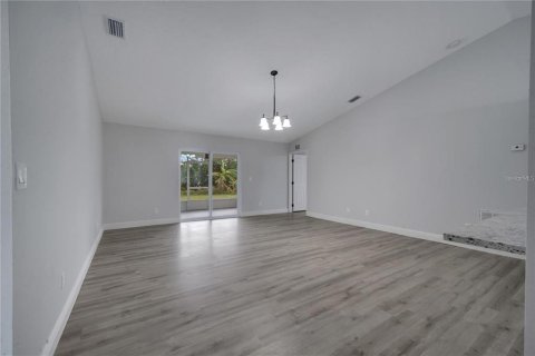 Casa en alquiler en Palm Bay, Florida, 3 dormitorios, 130.99 m2 № 1903241 - foto 16