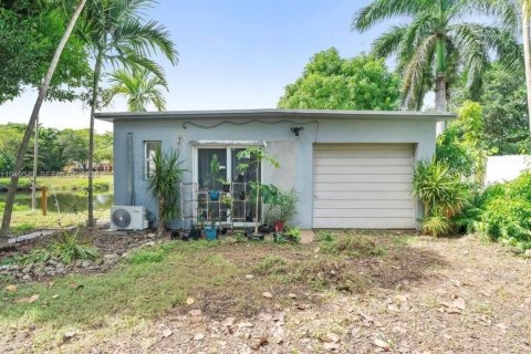 Casa en alquiler en North Miami, Florida, 3 dormitorios, 172.33 m2 № 2388075 - foto 8
