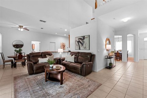 House in Orlando, Florida 4 bedrooms, 290.04 sq.m. № 1786302 - photo 12