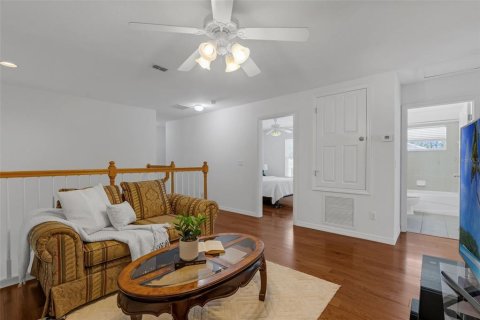 House in Orlando, Florida 4 bedrooms, 290.04 sq.m. № 1786302 - photo 27