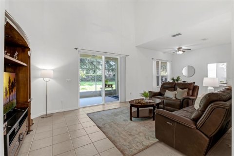 House in Orlando, Florida 4 bedrooms, 290.04 sq.m. № 1786302 - photo 14