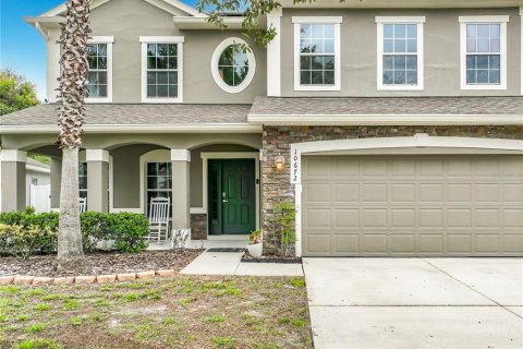 House in Orlando, Florida 5 bedrooms, 289.2 sq.m. № 2147566 - photo 5