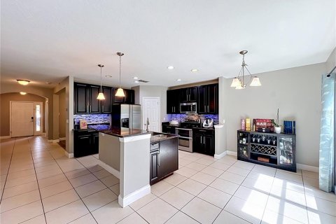 House in Orlando, Florida 5 bedrooms, 289.2 sq.m. № 2147566 - photo 28