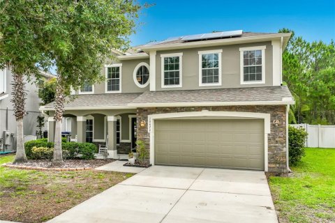 House in Orlando, Florida 5 bedrooms, 289.2 sq.m. № 2147566 - photo 2