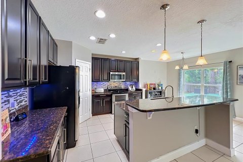 House in Orlando, Florida 5 bedrooms, 289.2 sq.m. № 2147566 - photo 20