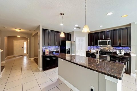 House in Orlando, Florida 5 bedrooms, 289.2 sq.m. № 2147566 - photo 25