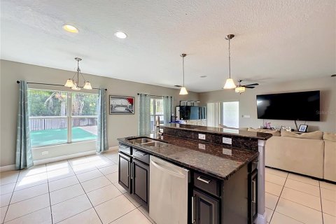 House in Orlando, Florida 5 bedrooms, 289.2 sq.m. № 2147566 - photo 22