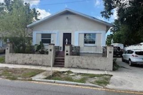 Villa ou maison à Tampa, Floride 4 chambres, 145.67 m2 № 2280413