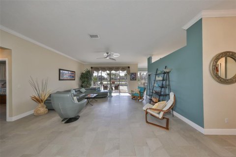 House in Sun City Center, Florida 3 bedrooms, 203.55 sq.m. № 1615540 - photo 9