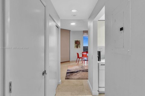 Condo in Aventura, Florida № 2081151 - photo 5