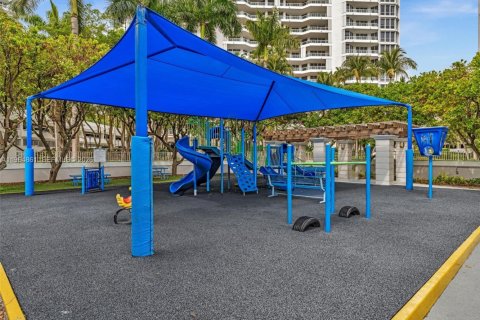 Condo in Aventura, Florida № 2081151 - photo 27