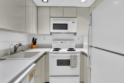 Condo in Aventura, Florida № 2081151 - photo 3